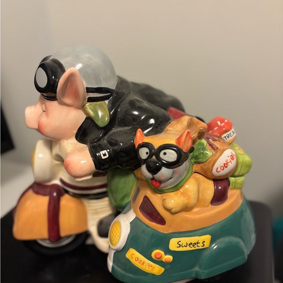 Cookie Jar Har-Lee Hog! w/sidecar! 
“Large N’ In Charge!!”
Motorcycle Pig w/Dog! - Picture 2 of 8